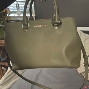 Michael kors army green bag with matching wallet